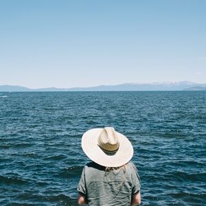 Meet your Posher, Elizabeth